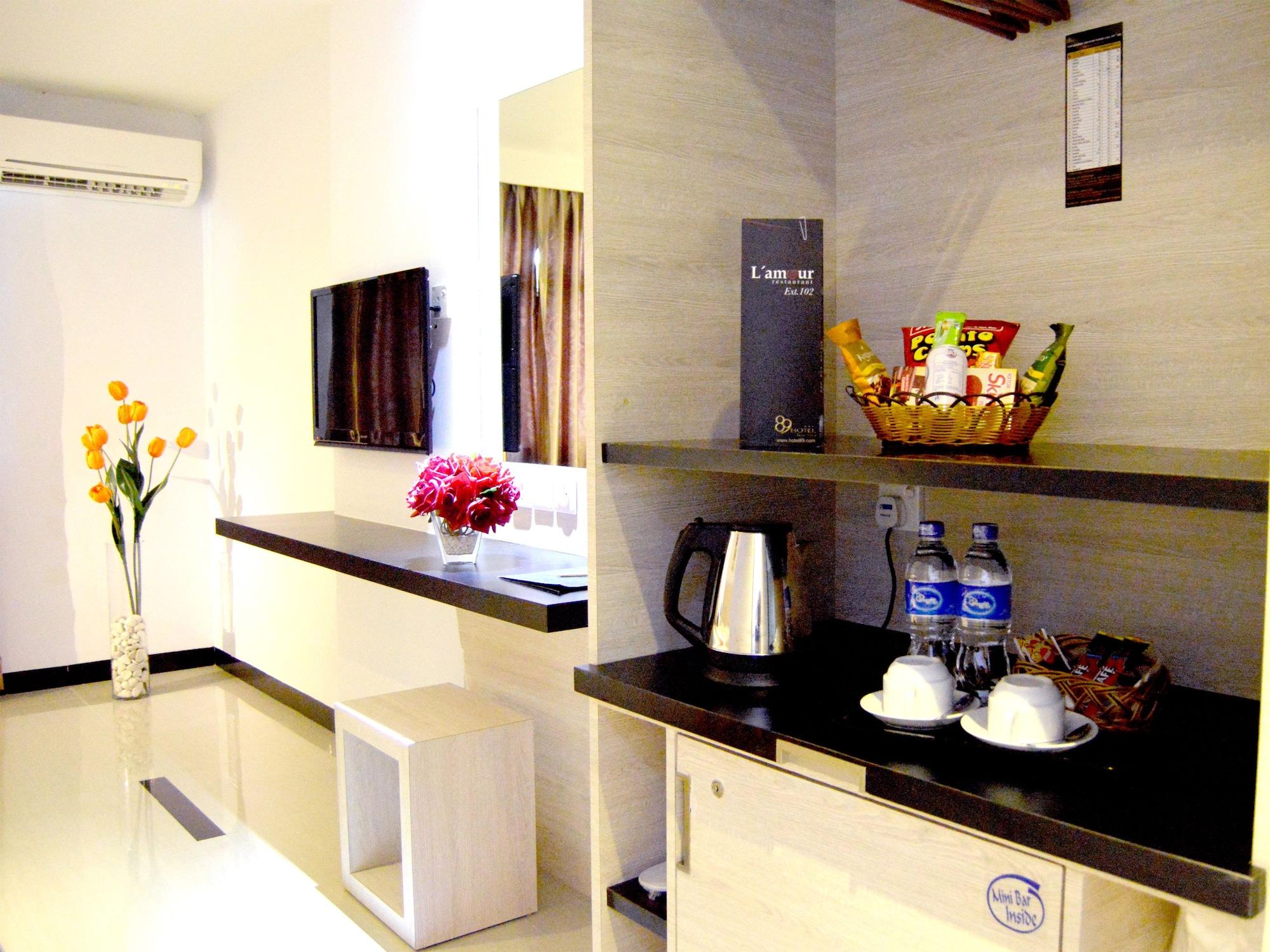89 Hotel Batam Экстерьер фото